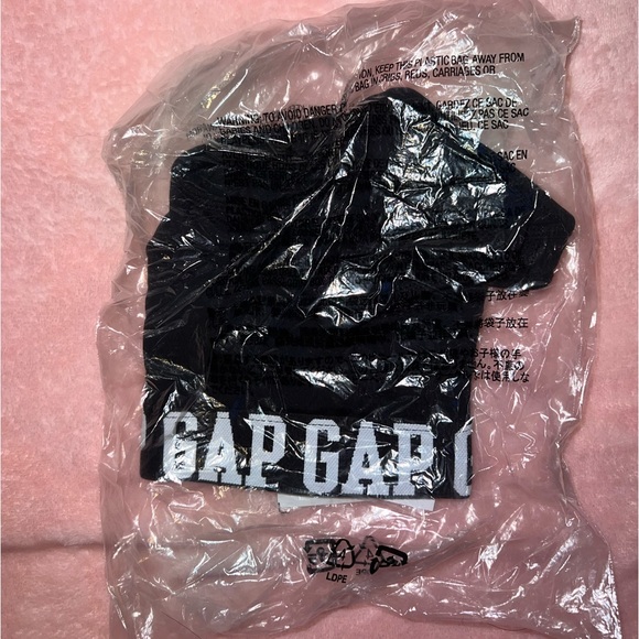 GAP Sports Bra - Picture 3 of 3